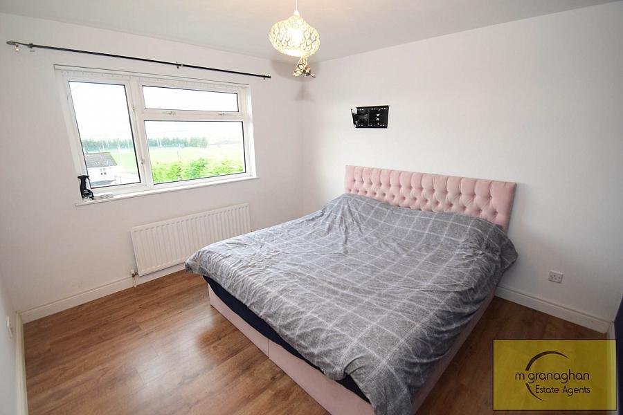 11 Glenmeen Close 11 Glenmeen Close