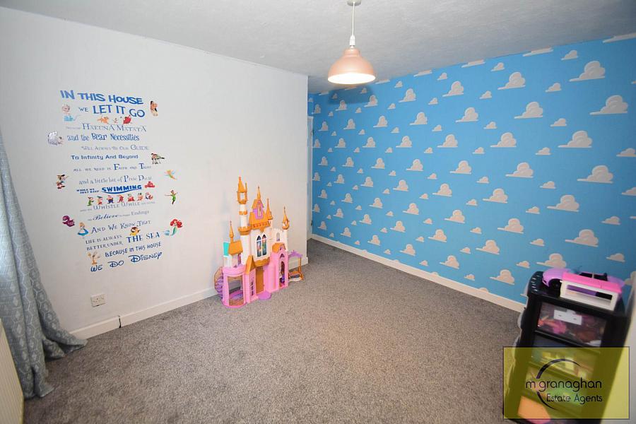 11 Glenmeen Close 11 Glenmeen Close