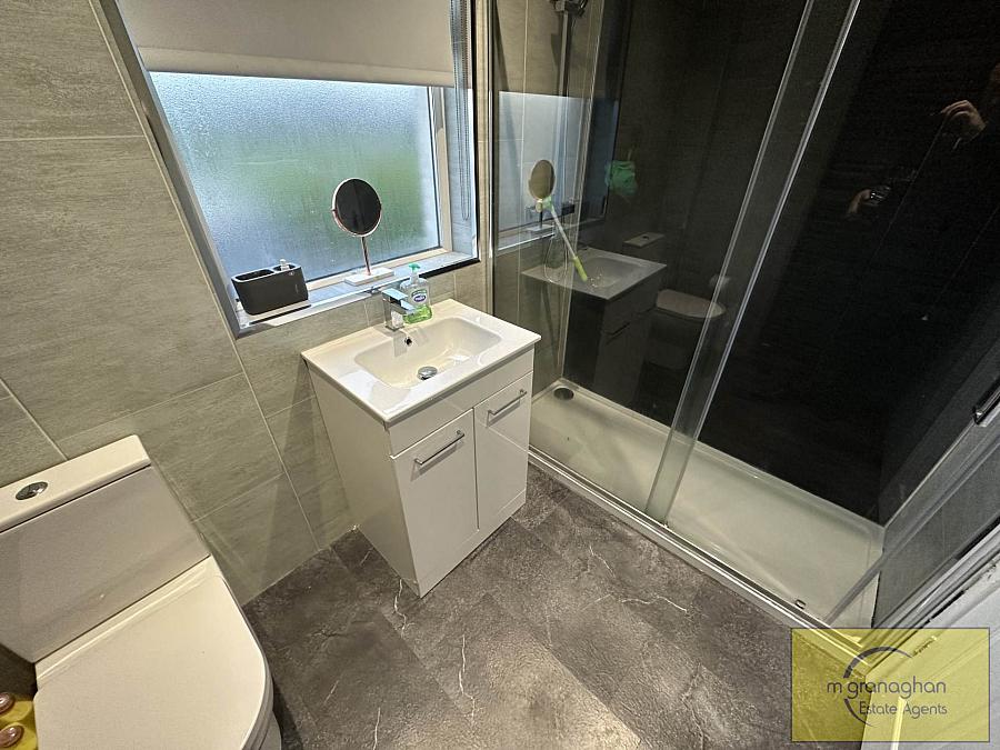 11 Glenmeen Close 11 Glenmeen Close