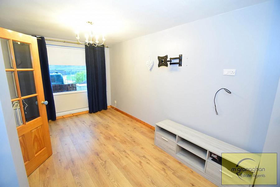 11 Glenmeen Close 11 Glenmeen Close