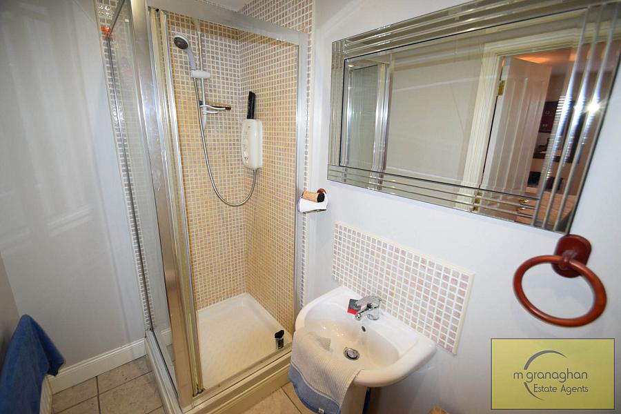 4 Casement Court Andersonstown Road 4 Casement Court Andersonstown Road