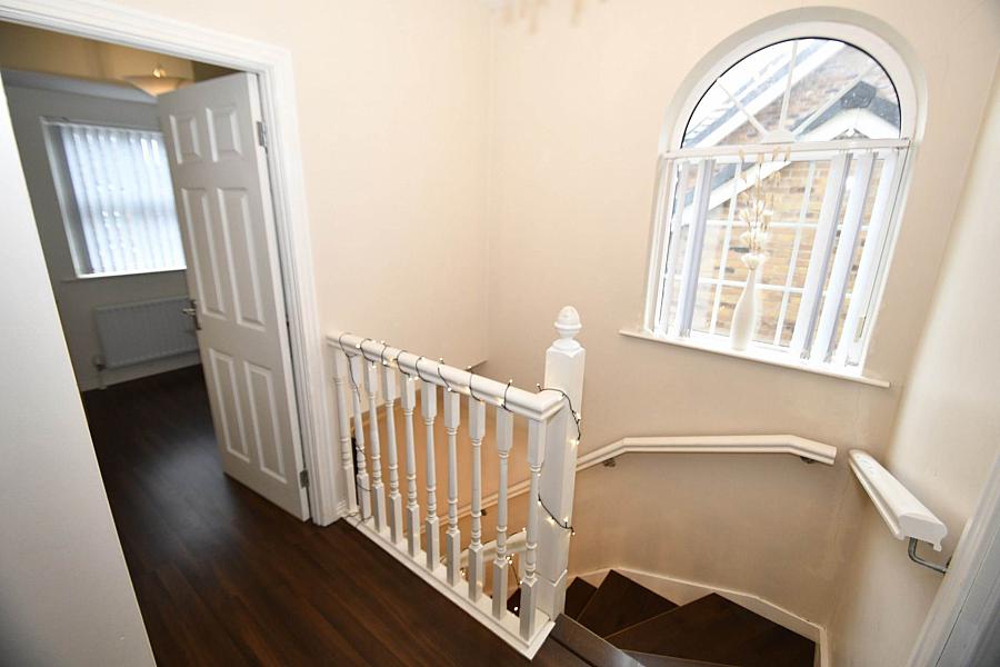 10 Mount Eagles Link