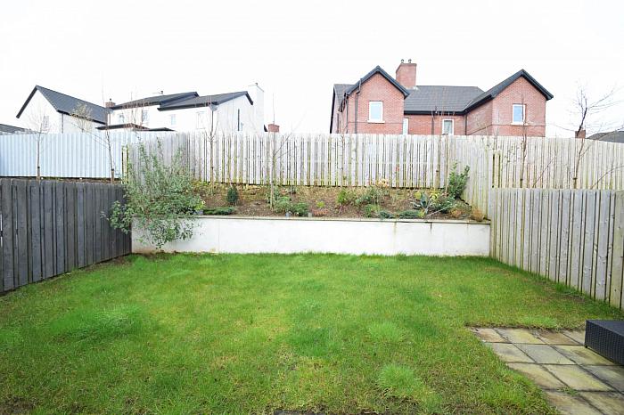 12 Fairfield Close