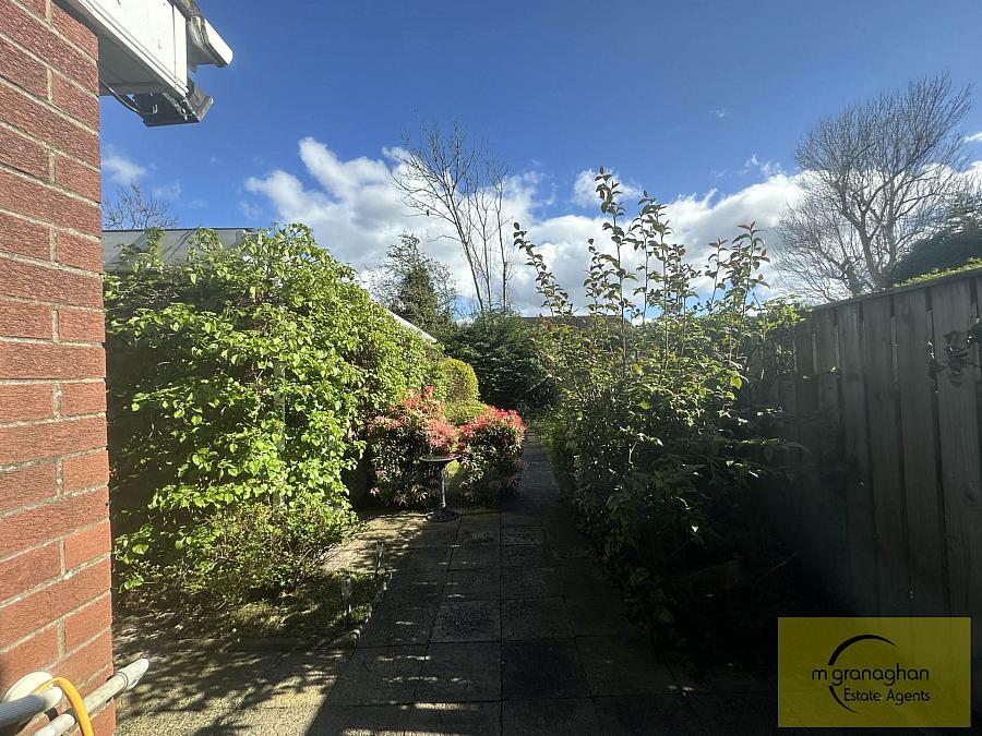 67 Willowvale Avenue 67 Willowvale Avenue