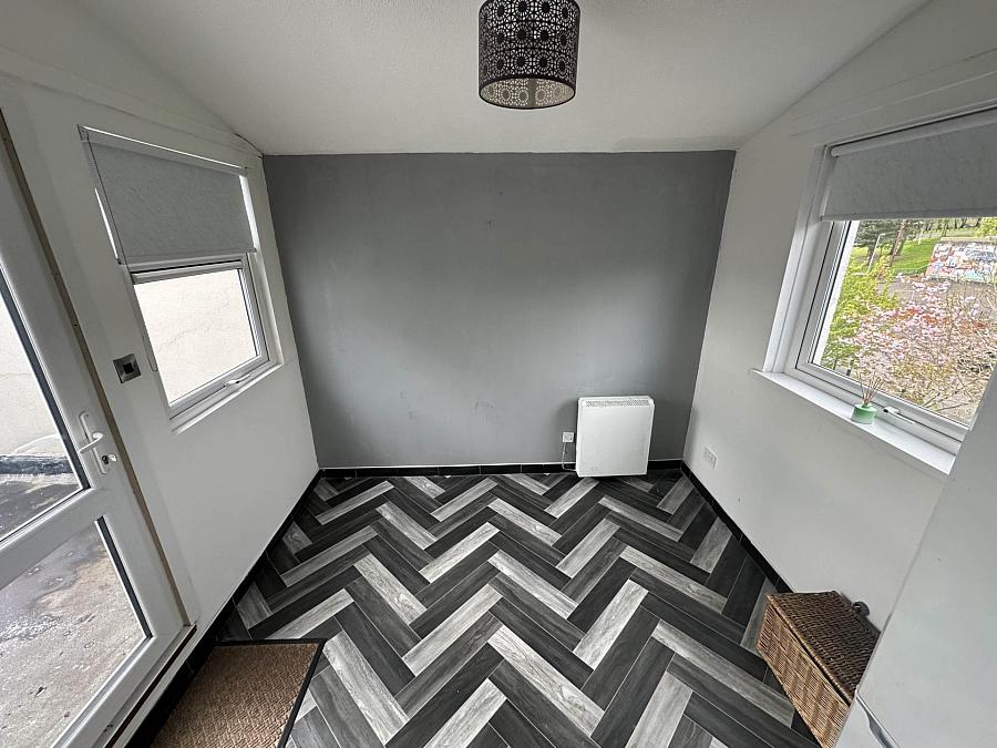 8c Carrigart Avenue