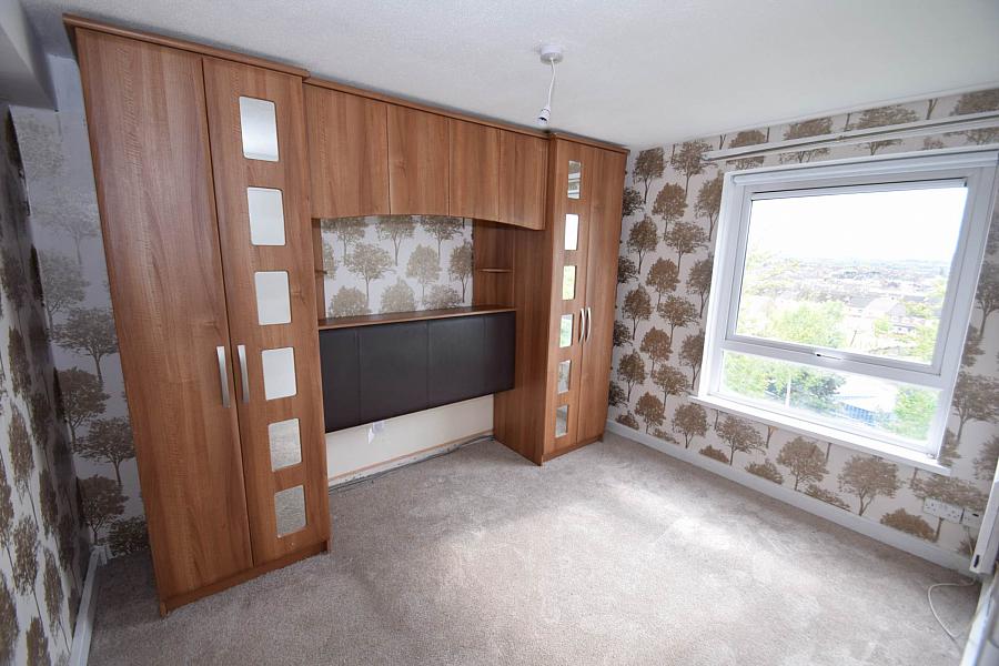 8c Carrigart Avenue