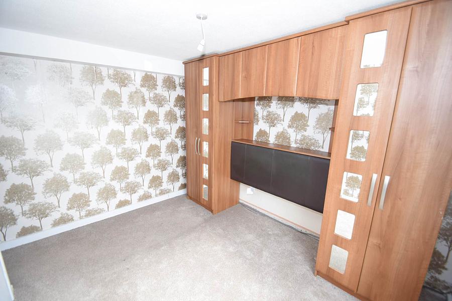 8c Carrigart Avenue
