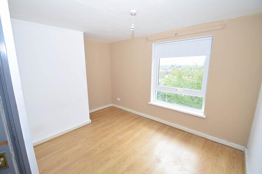 8c Carrigart Avenue