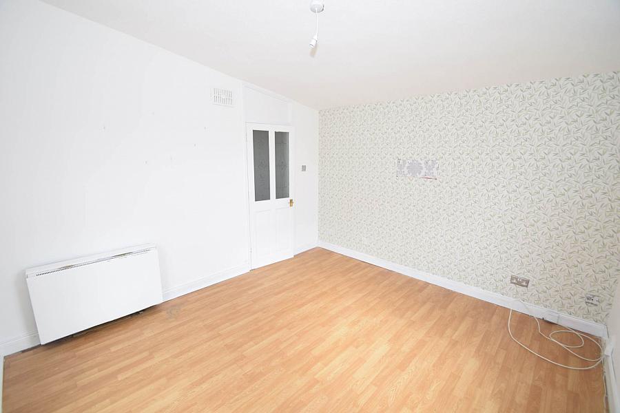 8c Carrigart Avenue
