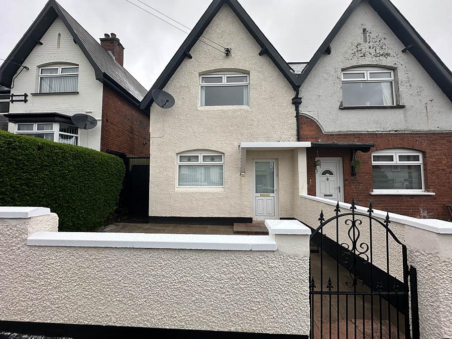 51 Longlands Road
