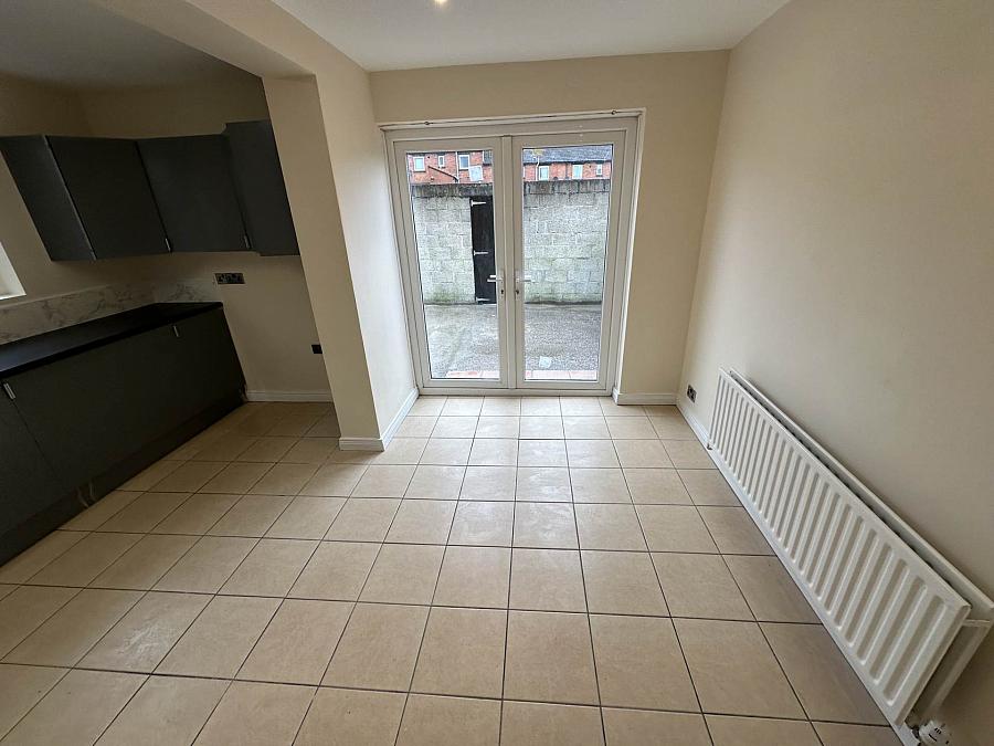 51 Longlands Road