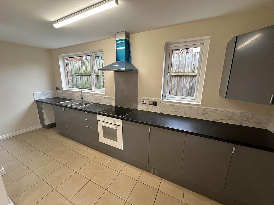 51 Longlands Road
