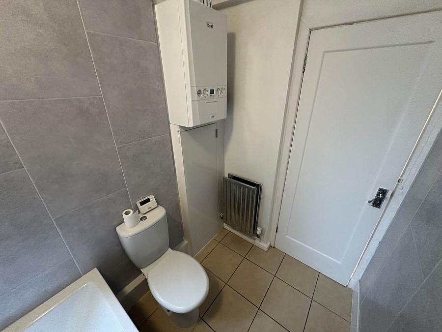 51 Longlands Road