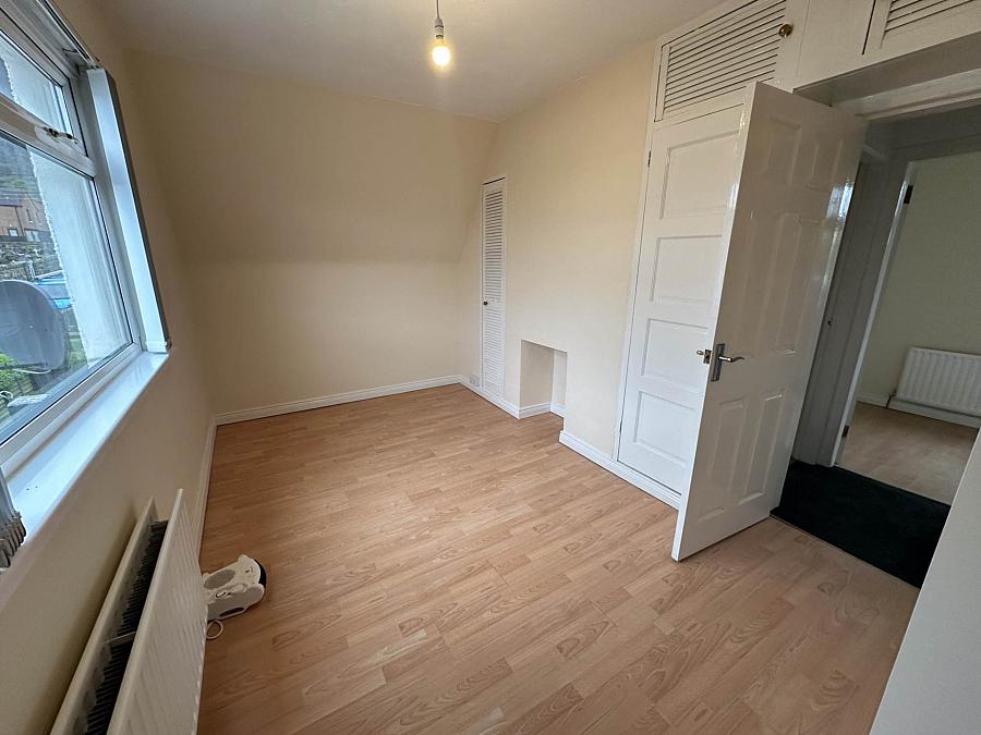 51 Longlands Road