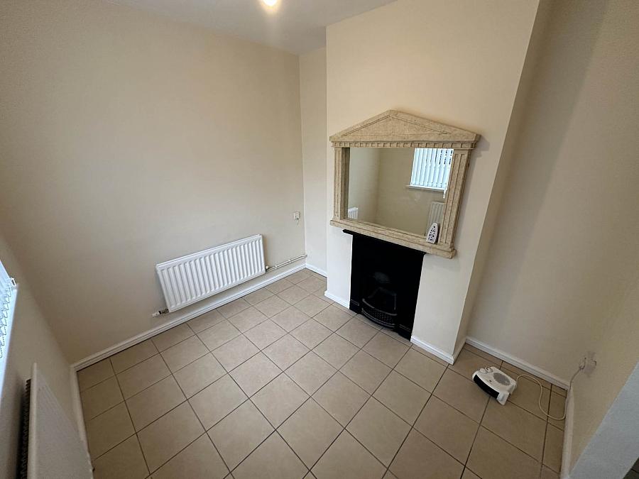 51 Longlands Road