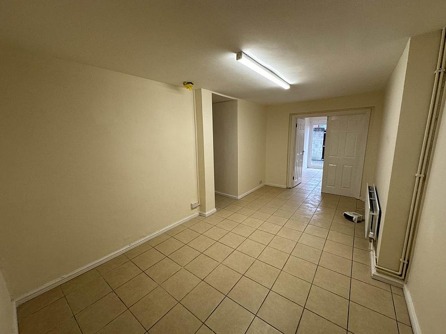 51 Longlands Road
