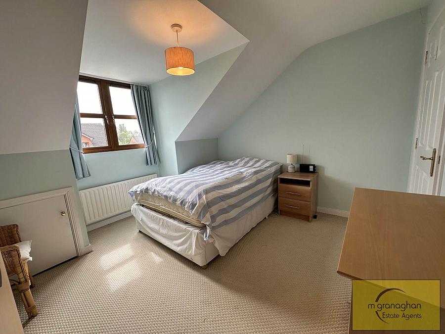 16 Riverdale Park South 16 Riverdale Park South