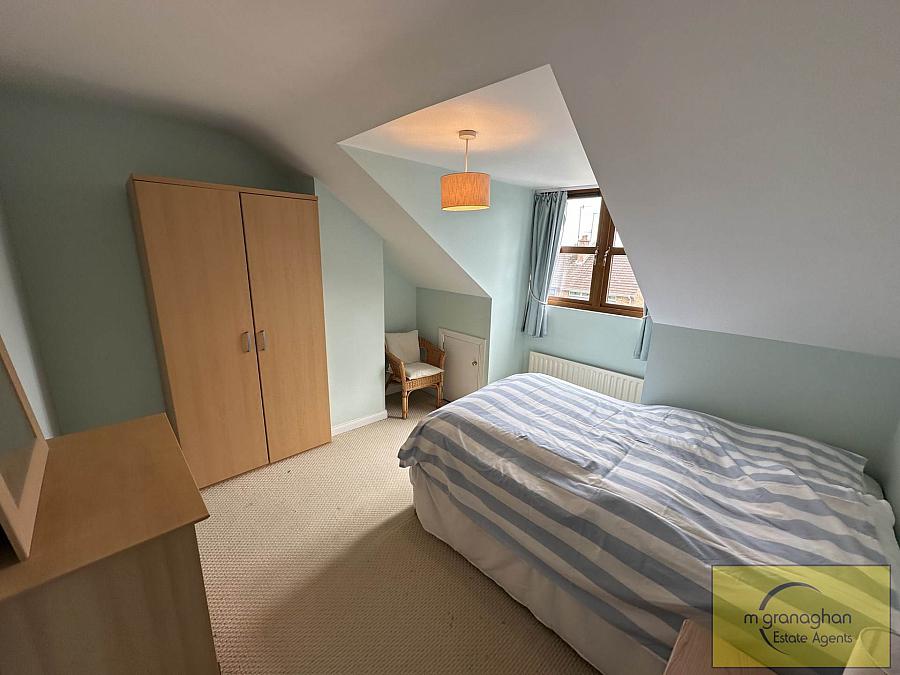 16 Riverdale Park South 16 Riverdale Park South