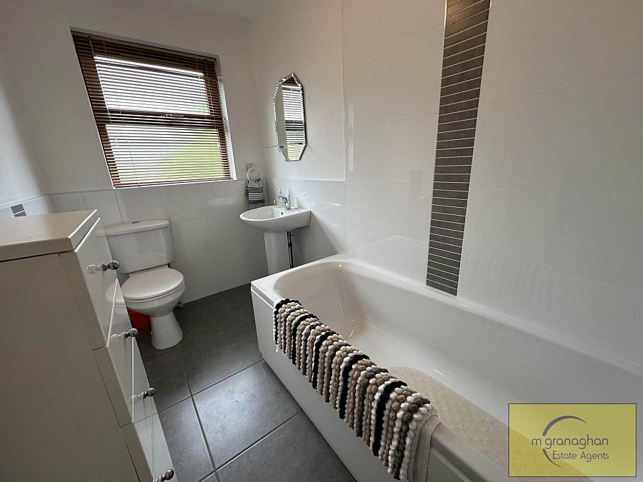 16 Riverdale Park South 16 Riverdale Park South