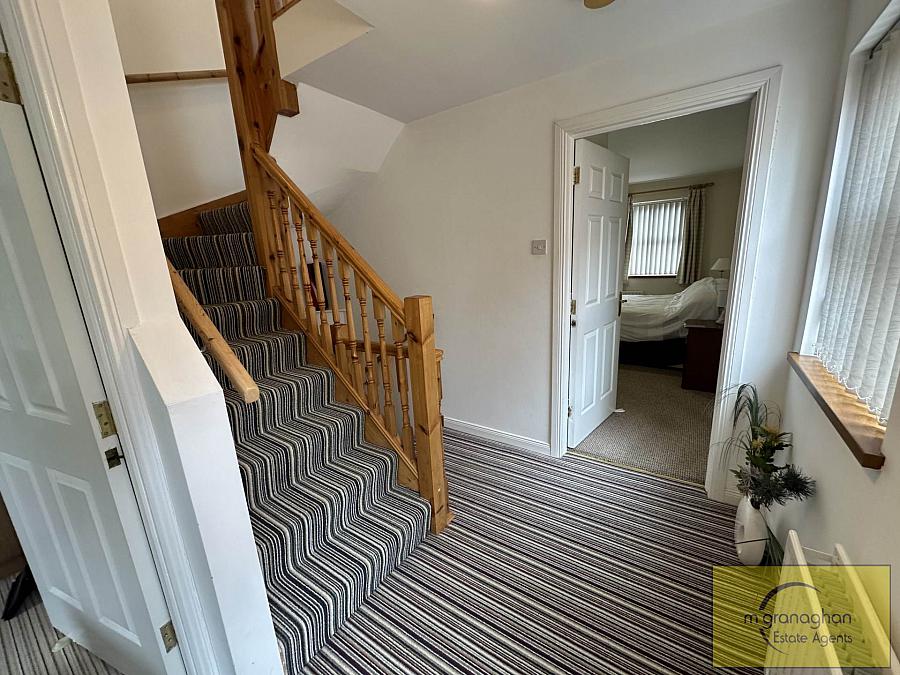 16 Riverdale Park South 16 Riverdale Park South