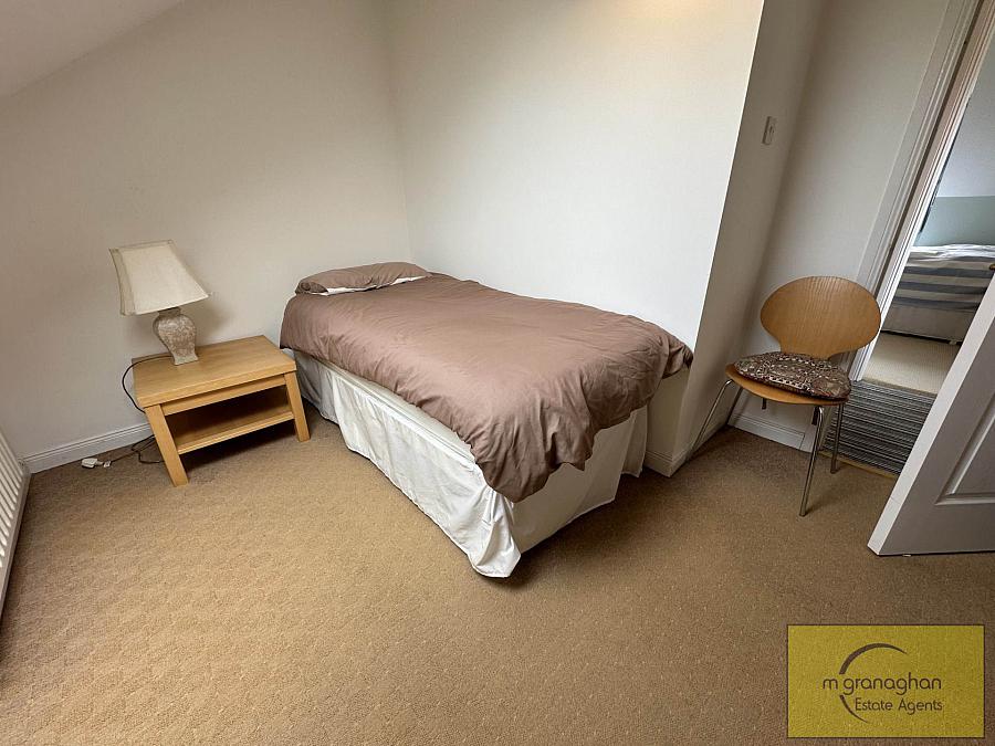 16 Riverdale Park South 16 Riverdale Park South