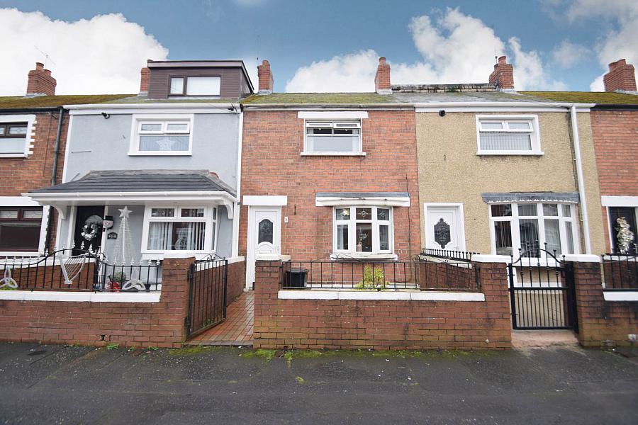 8 Rodney Drive, belfast, BT12 6DZ