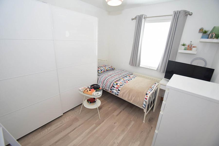 13 Lynnwood Mews