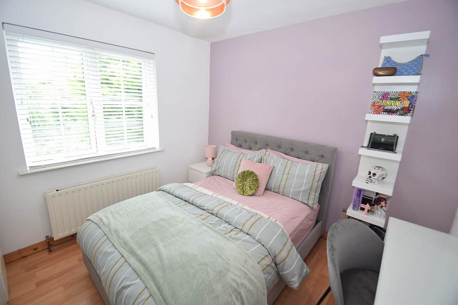 13 Lynnwood Mews