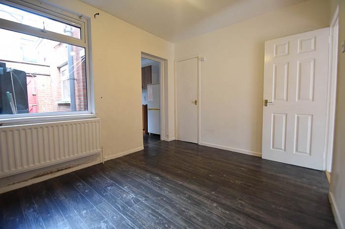 5 Beechmount Parade