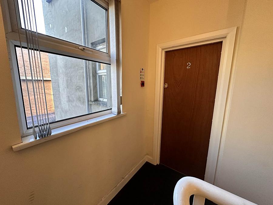 Apt 2, 6 Glandore Avenue