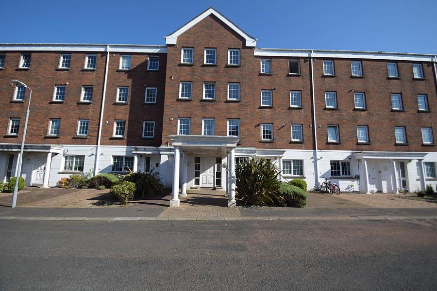 12 Fortwilliam Grange