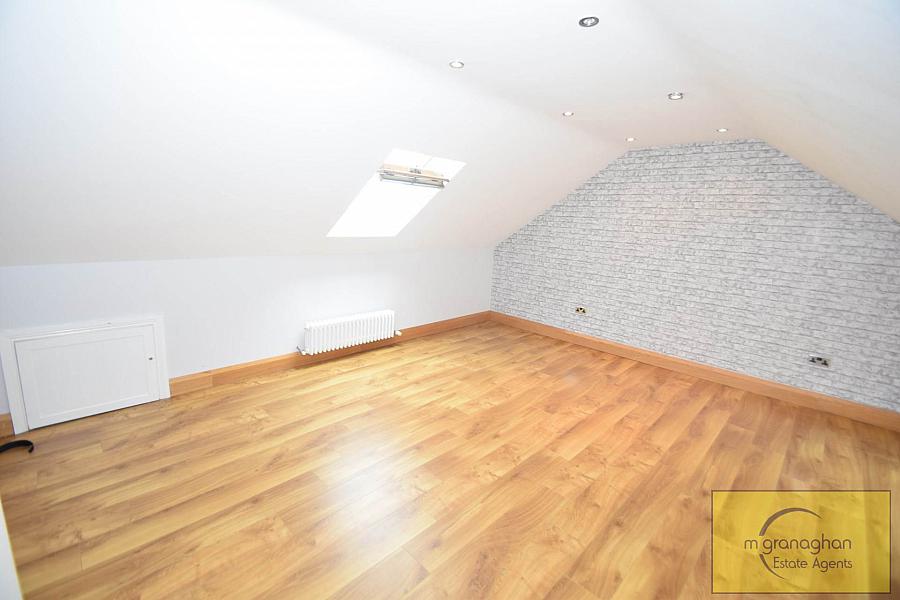 5 Mount Eagles Grove
