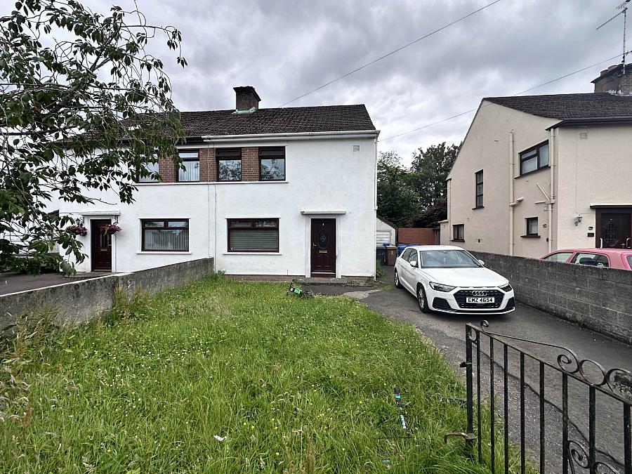 20 Riverdale Park North,andersonstown road, belfast, BT11 9DL