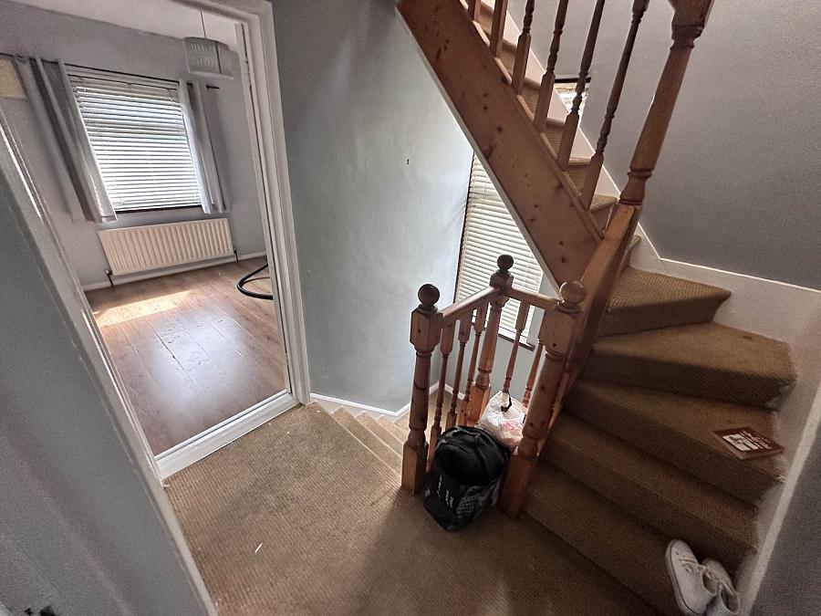 20 Riverdale Park North