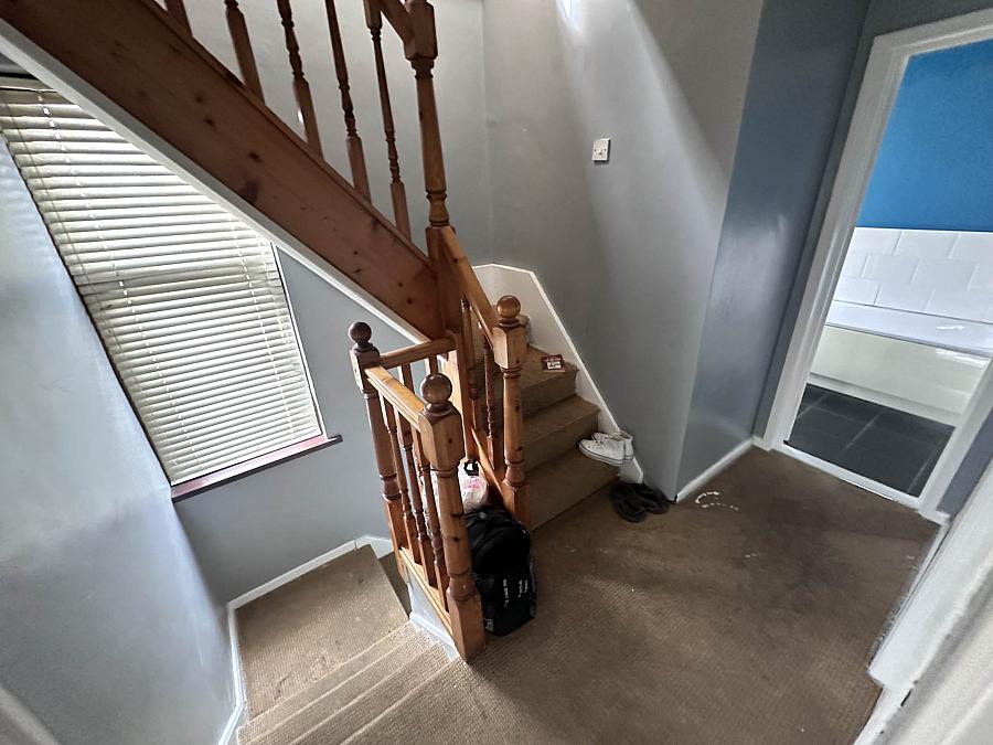 20 Riverdale Park North