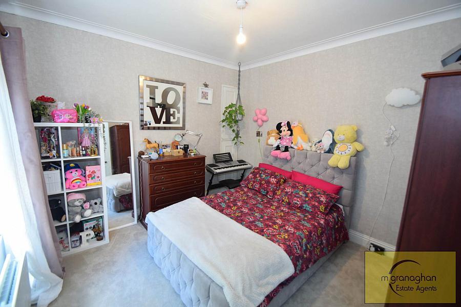 20 Knutsford Drive 20 Knutsford Drive