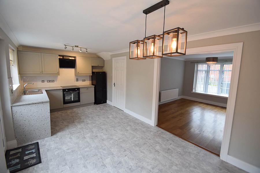 10 Lake Glen Drive