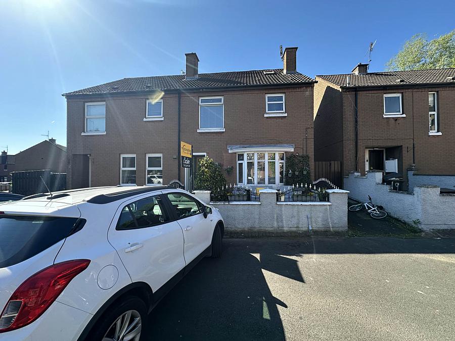 20 Glenwood Drive, poleglass, belfast, BT17 0QS
