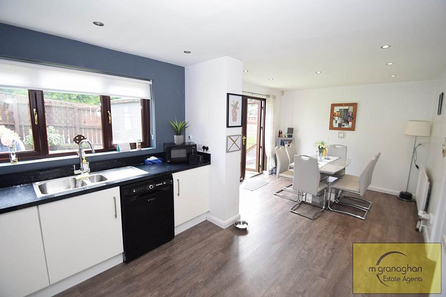 17a Hawthorn Hill