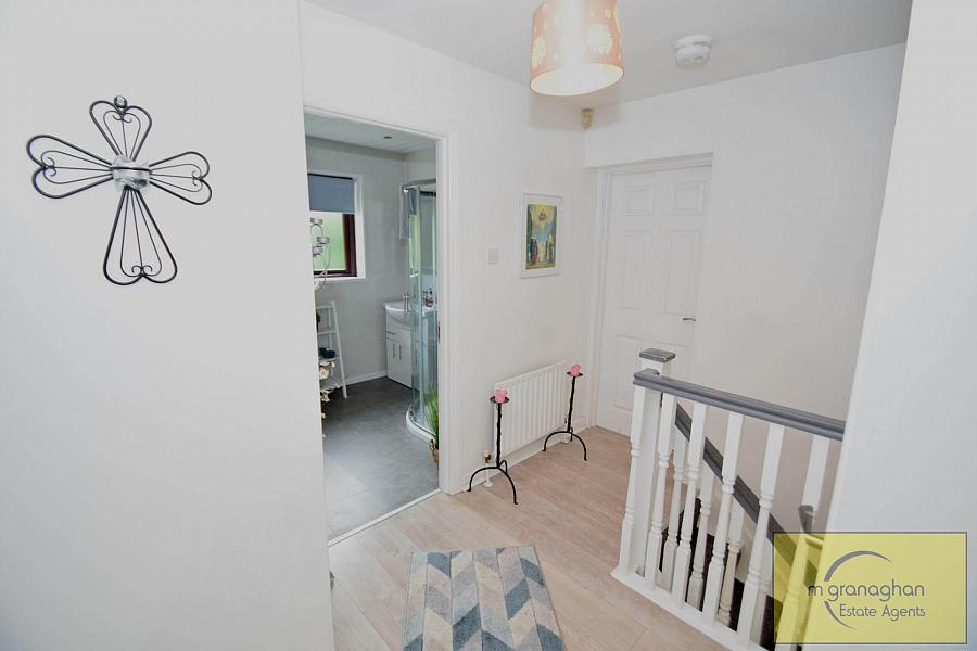 17a Hawthorn Hill