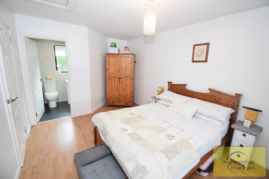17a Hawthorn Hill