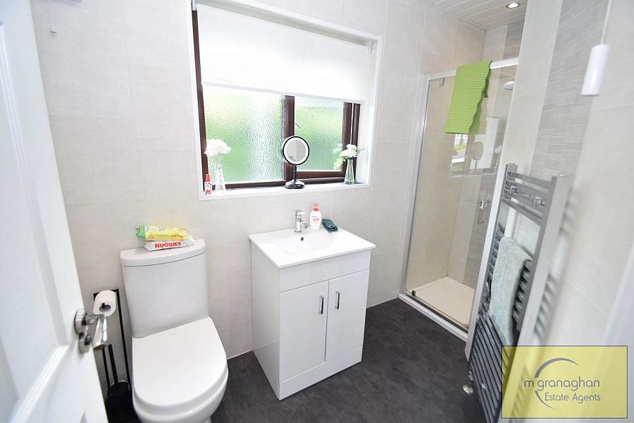 17a Hawthorn Hill