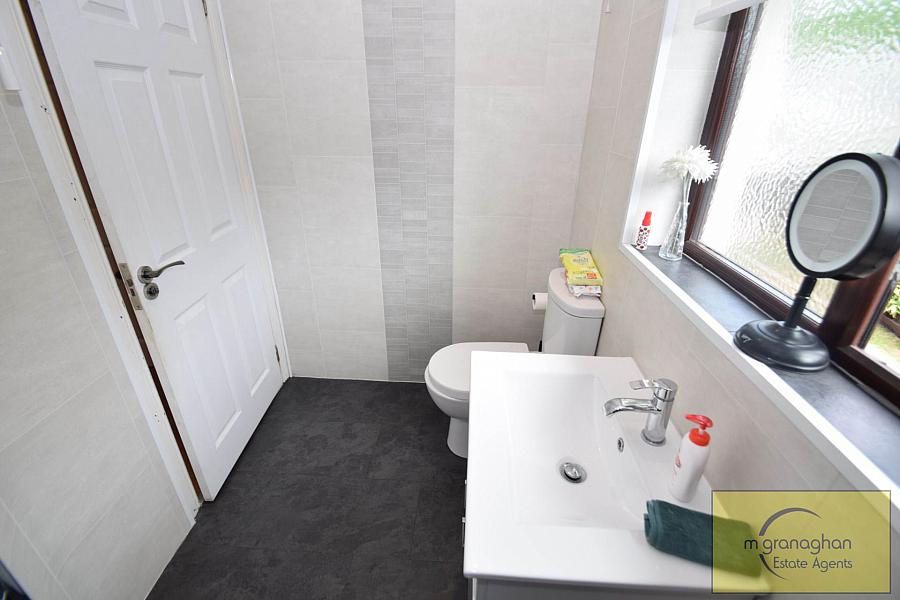 17a Hawthorn Hill