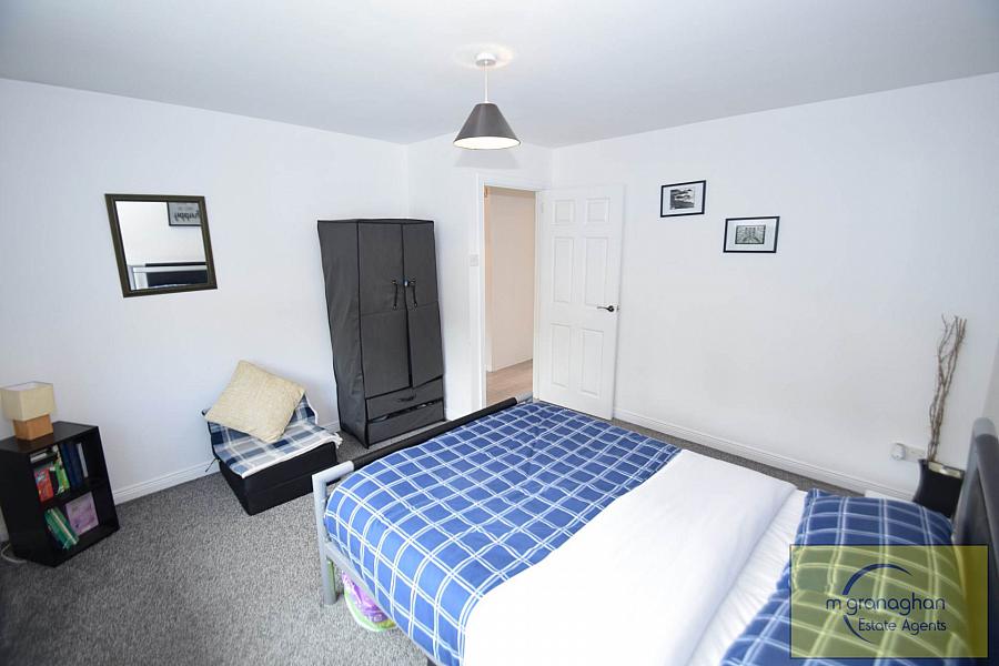 17a Hawthorn Hill