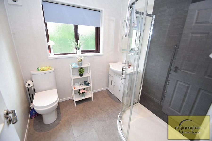 17a Hawthorn Hill