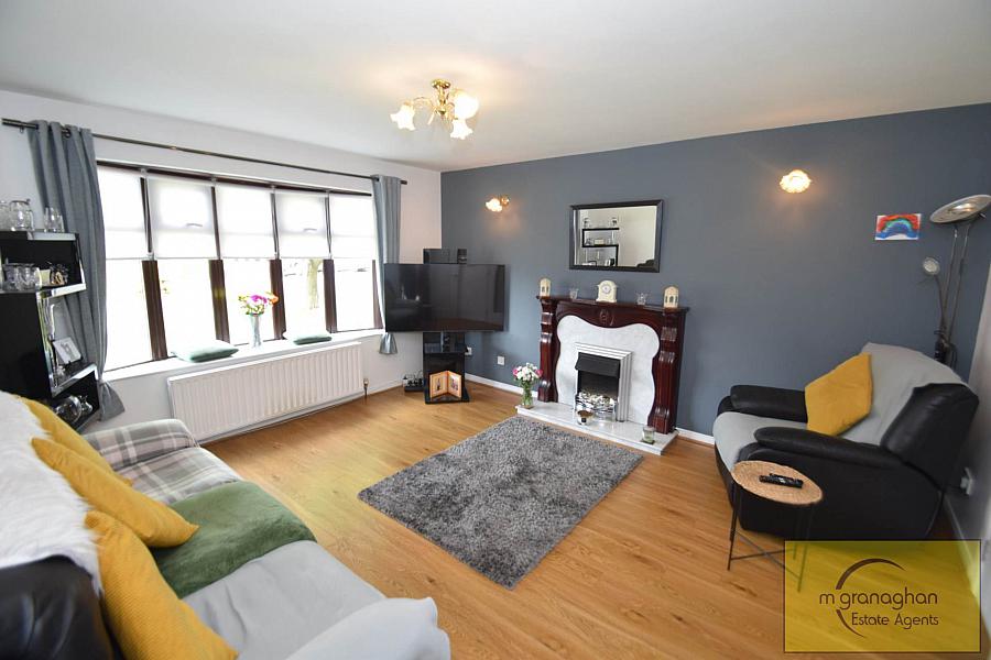 17a Hawthorn Hill