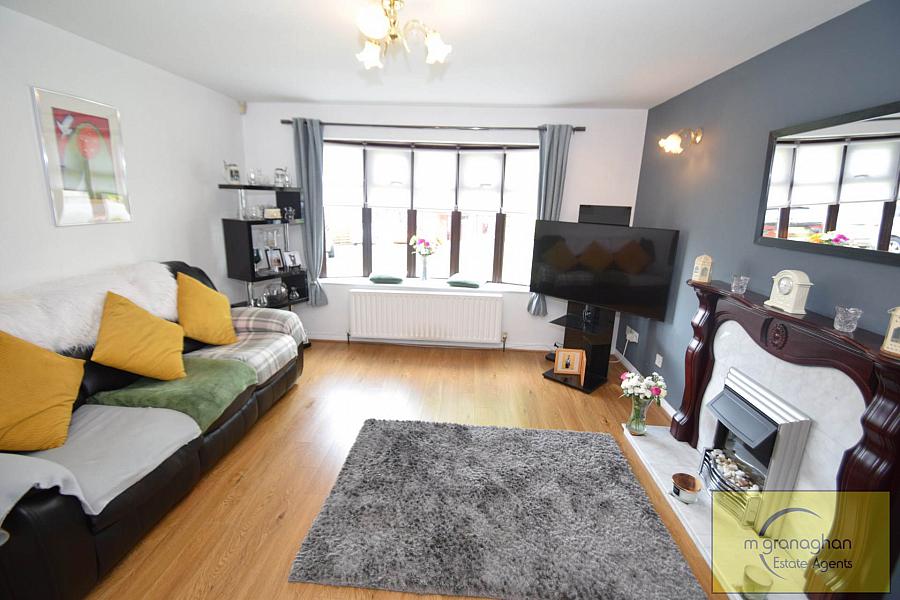 17a Hawthorn Hill