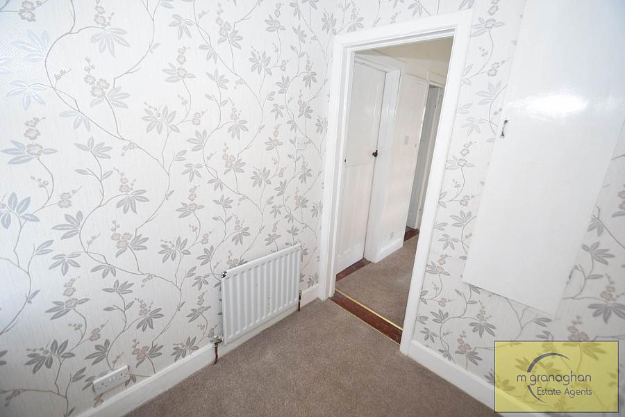 8 Andersonstown Drive