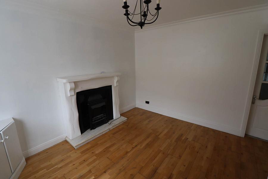 37 Beechmount Crescent