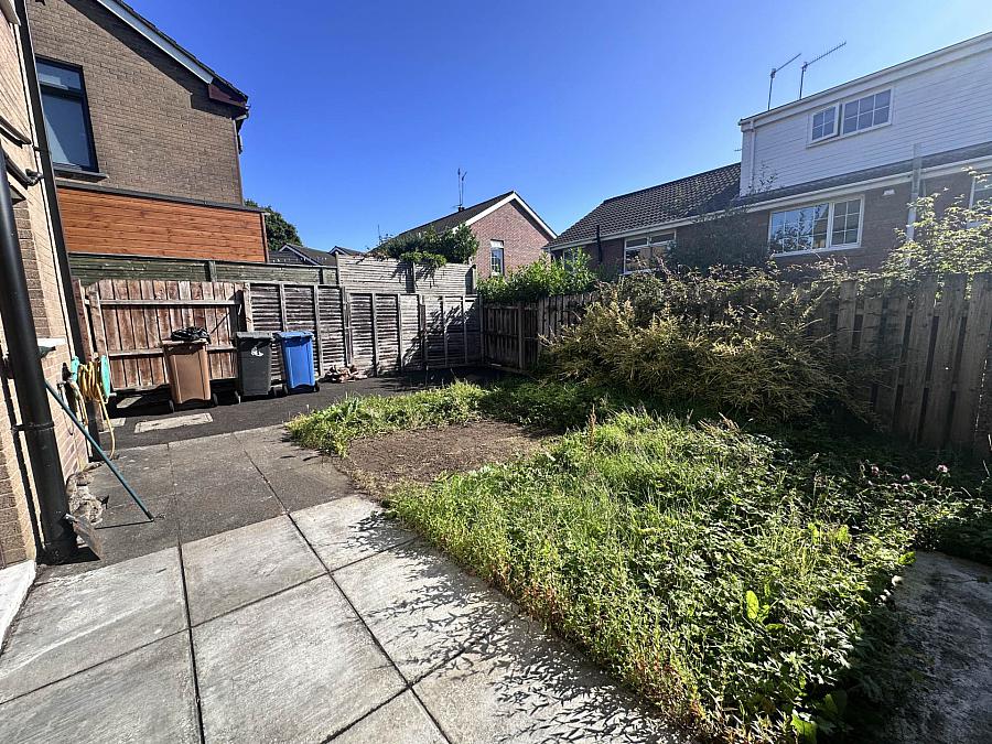 3 Lake Glen Park